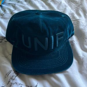 Unif velvet SnapBack
